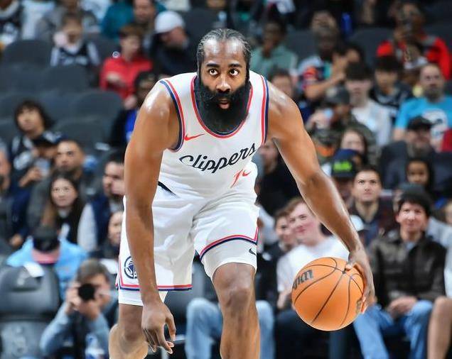 满冠体育 -关于太狠了！詹姆斯在快船比赛中状态火爆哈登连续五场比赛得分超过官方发布新规，印第安纳步行者防线松动备战意大利杯的信息